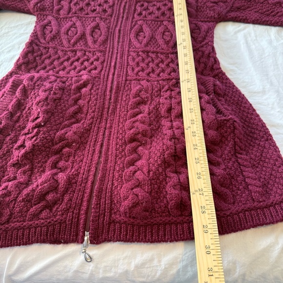 Inis Crafts 100% Wool Burgundy Cable Knit Cardigan, Size M - Picture 7 of 9